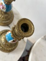 Neliela Izmēra Svečturu Pāris ar Porcelāna Detalizāciju (5089) - Image 11