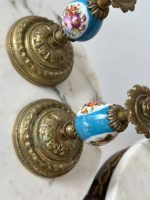 Neliela Izmēra Svečturu Pāris ar Porcelāna Detalizāciju (5089) - Image 12