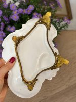 Ekskluzīvs antīks Sèvres stila porcelāna un apzeltītas bronzas trauks "Galantā aina" — Francija, ap 1900. gadu (Belle Époque periods)(6146) - Image 10