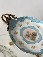 Porcelāna Trauks ar Greznu Bronzas Detalizāciju, Vidēja Izmēra (5110) - Image 10