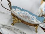 Porcelāna Trauks ar Greznu Bronzas Detalizāciju, Vidēja Izmēra (5110) - Image 3