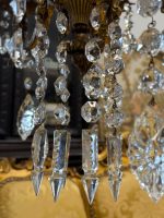 Grezna antīka bronzēta misiņa un kristālu astoņu spuldžu lustra ar eņģeļu figūrām — baroka stilā, (Antique baroque brass and crystal eight arm chandelier with angels) (5846) - Image 8