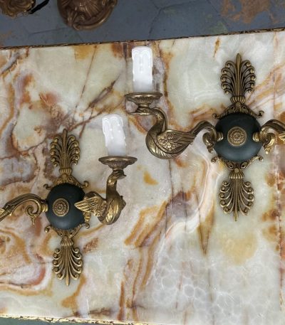 Bra Sienas lampas Bras de Lumière med svanemotiv – Empirestil