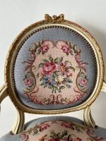 Izsmalcināti krēsli ar gobelēnu un roku balstiem — Luija XVI stilā (French Louis XVI Style Tapestry Armchairs) (5111) - Image 12