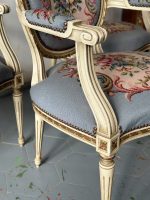 Izsmalcināti krēsli ar gobelēnu un roku balstiem — Luija XVI stilā (French Louis XVI Style Tapestry Armchairs) (5111) - Image 17