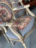 Izsmalcināti krēsli ar gobelēnu un roku balstiem — Luija XVI stilā (French Louis XVI Style Tapestry Armchairs) (5111) - Image 7