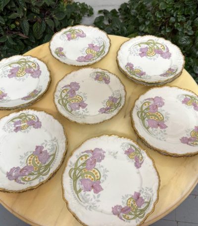Franču Porcelāna “Limoge” Šķīvji 12gab, Ziedu un Zelta Krāsas Detalizācija (4401)