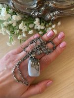 sudraba kaklarota – liela izmēra sudraba kulons ar dabīgo akmeni un garu sudraba ķēdi (6824)