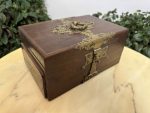 Antīka koka lāde ar bronzas apkalumiem un velvetu — historisma stilā - antique wooden jewelry box bronze accents velvet (4446) - Image 4
