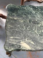 Antīks misiņa kafijas galdiņš ar zaļu marmora virsmu — Luija XV stilā (heavy brass green marble coffee table) (6383) - Image 14