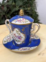 Grezna Porcelāna Krūze ar Vāku un Apakštasīti — Sevras stilā, Limoges, (limoges porcelain cup with lid and saucer — Sèvres style) (4439) - Image 4