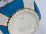 Antīks porcelāna mazgājamās bļodas un krūzes komplekts uz misiņa statīva (5088) - Image 14