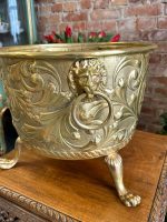 Brass Planter with Lion Masks and Dutch Landscapes — Historicism, England/Netherlands, 19th Century (3880) - Image 5
