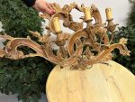 Stor taklampe i tre og metall, gullfarget, middels vekt (4436) - Bilde 4