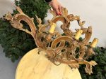 Stor taklampe i tre og metall, gullfarget, middels vekt (4436) - Bilde 8
