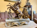 Liela, porcelāna figūra ar zirgiem un zelta krāsas detalizāciju (675)
