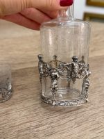 Antīks gravēta stikla liķiera komplekts ar eņģeļiem: karafe un 6 glāzītes — liquor decanter glasses set — 19. gs. beigas (6148) - Image 7
