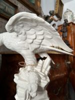 Figur mit Adler und Hasenjagd, weiß, mittelklein (3820) – Bild 6