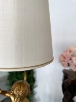 Galda Lampa ar Eņģeļa Figūru, Vidēji Liela Izmēra (4690) - Image 12