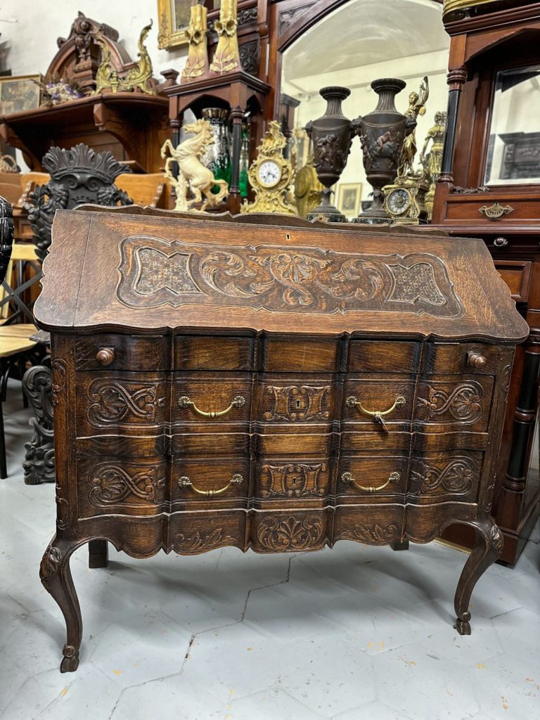 Louis XV Revival sekretær i egetræ med nedfældelig top – Belgien/Frankrig, ca. 1890