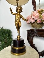 Galda Lampa ar Eņģeļa Figūru, Vidēji Liela Izmēra (4690) - Image 3