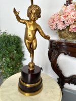 Galda Lampa ar Eņģeļa Figūru, Vidēji Liela Izmēra (4690) - Image 4
