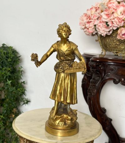 Kvindefigur, lille størrelse, tung (4689)