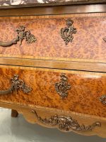 Commode Bombée Riekstabrūces avec Mascaron en Bronze et Marbre Rouge — Style Louis XV, France/Belgique, env. 1860–1890 (6111) – Image 20