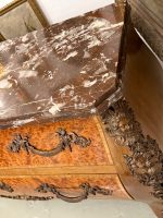 Commode Bombée Riekstabrūces avec Mascaron en Bronze et Marbre Rouge — Style Louis XV, France/Belgique, env. 1860–1890 (6111) – Image 23