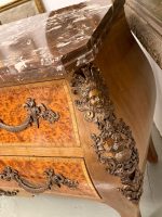 Commode Bombée Riekstabrūces avec Mascaron en Bronze et Marbre Rouge — Style Louis XV, France/Belgique, env. 1860–1890 (6111) – Image 13