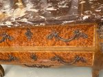Commode Bombée Riekstabrūces avec Mascaron en Bronze et Marbre Rouge — Style Louis XV, France/Belgique, env. 1860–1890 (6111) – Image 14