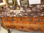 Commode Bombée Riekstabrūces avec Mascaron en Bronze et Marbre Rouge — Style Louis XV, France/Belgique, env. 1860–1890 (6111) – Image 2