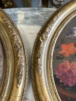 Ekskluzīvas Ovālas Klusās Dabas Gleznas ar Ziedu Motīviem Greznā Rāmī (pair of antique oval floral oil paintings) — Klus - Image 21