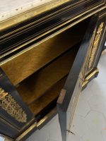 Boulle stila kumode ar bronzas aplikācijām un marmora virsmu — Napoleona III stils, Francija, ap 1860 (3566) Ļoti Liela Izmēra - Image 37