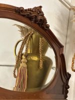 Liela izmēra riekstkoka spogulis ar faseti — Jūgendstilā (Large Antique Walnut Mirror with Beveled Glass in Jugendstil) (4987) - Image 4
