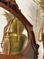 Liela izmēra riekstkoka spogulis ar faseti — Jūgendstilā (Large Antique Walnut Mirror with Beveled Glass in Jugendstil) (4987) - Image 10