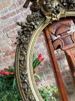 Grezns ovāls koka rāmis ar putniem un ziedu vītnēm — baroka stilā, (Antique oval giltwood frame with birds and flowers) (3862) - Image 3