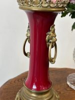 Antīka sarkana porcelāna vāze ar bronzas lējuma detaļām un lauvu galvām (antique red porcelain vase) (5080) - Image 8