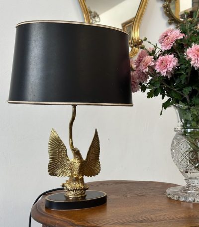Bordlampe med ørnefigur, lille størrelse, letvægt (5129)