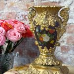 Luksuriøs dekorativ vase med håndmalede blomster - Second Empire (Neo-Barok) stil