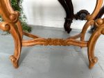 Antīka koka konsole ar caurgrieztu rocaille aparmali — Luija XV stilā (Antique Louis XV Style Carved Wood Console Table) (4675) - Image 16