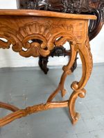Antīka koka konsole ar caurgrieztu rocaille aparmali — Luija XV stilā (Antique Louis XV Style Carved Wood Console Table) (4675) - Image 5