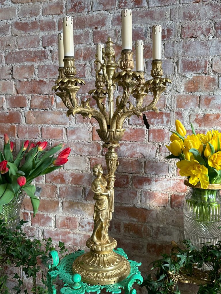 Bordlampe med kvindefigur, stor, meget tung (3891)