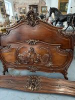 Koka gulta ar eņģeļu kokgriezumiem — Luija XV stilā, Ļoti Smalkiem Kokgriezumiem, Zelta Krāsas Akcentiem (Carved Wood Bed with Cherubs in Louis XV Style) (4008) - Image 5