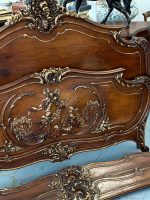 Koka gulta ar eņģeļu kokgriezumiem — Luija XV stilā, Ļoti Smalkiem Kokgriezumiem, Zelta Krāsas Akcentiem (Carved Wood Bed with Cherubs in Louis XV Style) (4008) - Image 15
