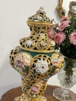 "Capodimonte" Liela Izmēra Dekoratīva Vāze ar Vāku, Zaļā un Zelta Krāsā (5036) - Image 2