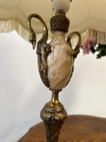 Galda Lampa ar Gulbjiem, Vidēja Izmēra (5038) - Image 3