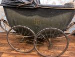 Senlaicīgi bērnu rati ar lielo kulbu un zīmējumu — Viktorijas laikmeta stilā (Large Antique Carriage Style Baby Stroller in Victorian Style) (323) - Image 3