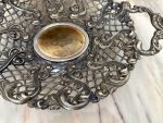 Antīks apsudrabots galda trauks ar rokturiem un gravējumu — neorokoko stilā (antique silver-plated openwork basket tray) Ļoti Viegla Pēc Svara (4654) - Image 6