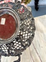 Antīks apsudrabots galda trauks ar rokturiem un gravējumu — neorokoko stilā (antique silver-plated openwork basket tray) Ļoti Viegla Pēc Svara (4654) - Image 9